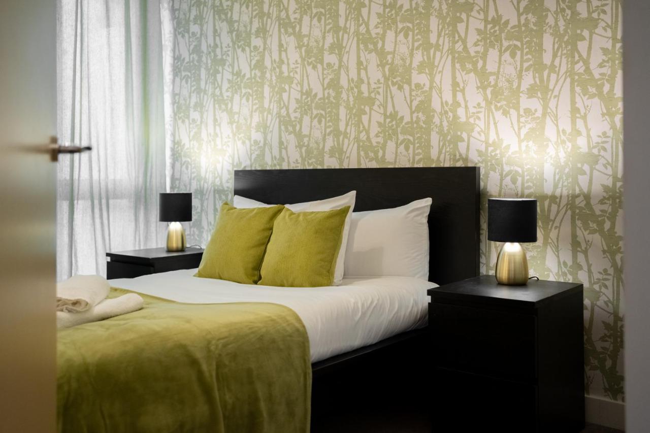 Stylish One Bed Mk- The Hub *
